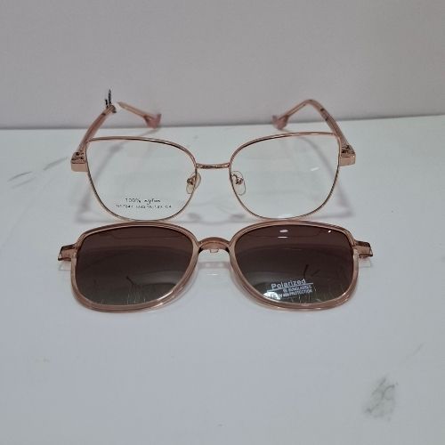 Ótica na Zona Norte de Natal RN: Armação Metal com Clipom