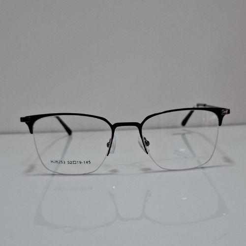 Ótica na Zona Norte de Natal RN: Armação masculina em nylon (1)